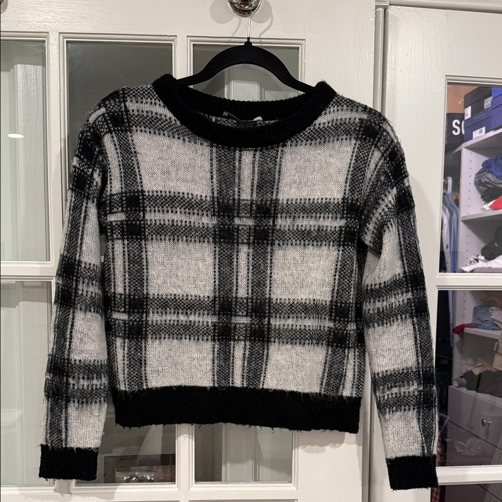 ASOS Oasis Black and White Plaid Cropped Sweater
